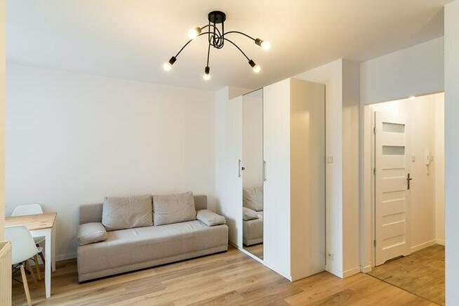 Kawalerka z balkonem + mp w garażu- Kowalczyka 1