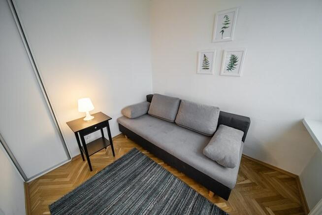 2 pokoje w pobliżu Placu Zawiszy- Nowogrodzka 78