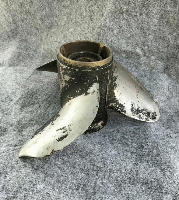 Śruba stal OMC Cobra V4 Evinrude Johnson 13 3/8x17