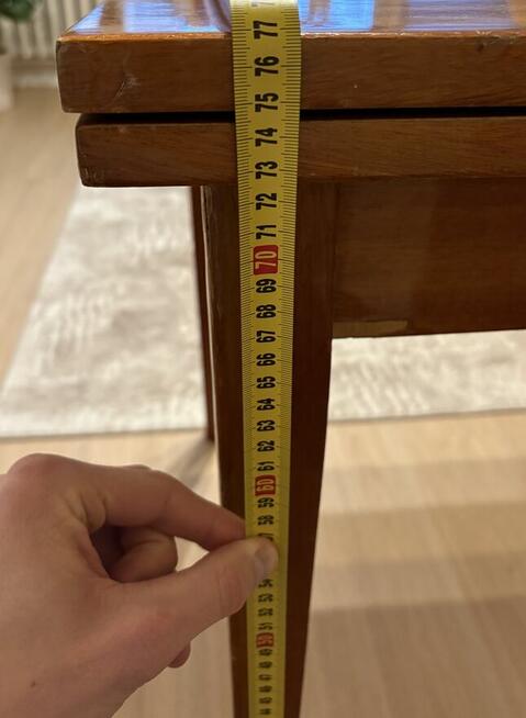 Stół drewniany 77x77 cm. Rozkładany