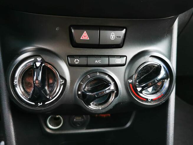 Hatchback 5d 1.0 VTI 68KM, Klimatyzacja, Manual, Czujniki pa