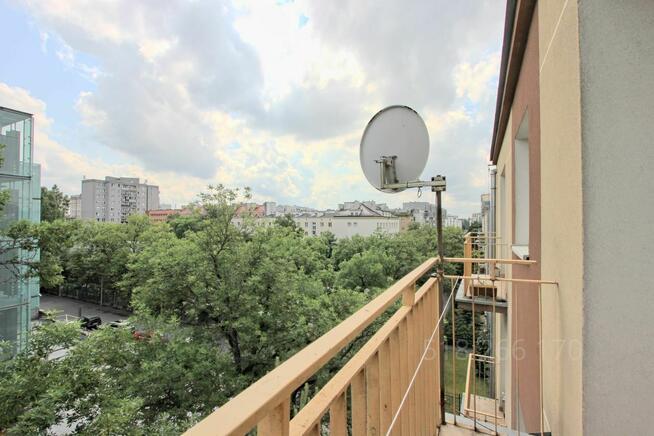 Kawalerka na Mokotowie z Miejscem Parkingowym