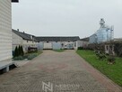 Malowniczy dom na wsi z dużą działką wśród zieleni - 12