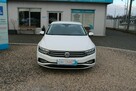 Volkswagen Passat ESSENCE LED F-vat Salon Polska Gwarancja - 3