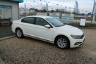 Volkswagen Passat ESSENCE LED F-vat Salon Polska Gwarancja - 5