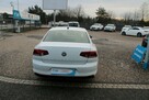 Volkswagen Passat ESSENCE LED F-vat Salon Polska Gwarancja - 7