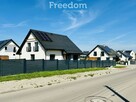 Dom jednorodzinny z garażem, przestronne działki - 3