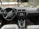 Volkswagen Jetta - 4