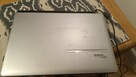Komputer retro stacjonarny i starszy laptop Fujitsu - 16