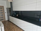 Nowe mieszkanie - taras, ogród, miejsca postojowe - 13
