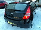 sprzedam ładnego HYUNDAIA  i30 1.6 b - 9