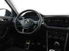 Volkswagen T-Roc navi klima auto grzane fotele virtual cocpit czujniki parkowania - 16