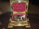 Sprzedam szkatułkę z zawartością - 10