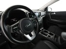 Kia Sportage niski przebieg automat 4x4 półskóra kamera navi bixenon tempomat - 14