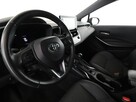 Toyota Corolla 184KM półskóra navi kamera grzane fotele ładowarka indukcyjna hak ACC - 14