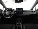 Toyota Corolla 184KM półskóra navi kamera grzane fotele ładowarka indukcyjna hak ACC - 15