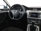 Volkswagen Passat panorama klima auto grzane fotele klima auto czujniki parkowania - 16