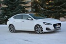 Hyundai i30 Fastback Premium Navi Kamera Panorama Ledy pół-skóry Grzana Kierownica - 10