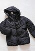 Czarna puchowa kurtka zimowa z kapturem - 3