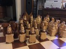 Szachy drewniane rzeźbione stare - 4