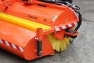 Zamiatarka hydrauliczna z koszem i zraszaniem do ładowarki Z - 7