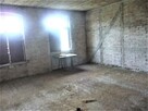 BUDYNEK W OTULINIE ZIELENI I TARASOWO UŁOZONYCH STAWÓW - 7