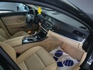 BMW M550i Łada zadbana jasny środek automat - 12