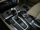 BMW M550i Łada zadbana jasny środek automat - 16