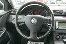 Volkswagen Passat - 11