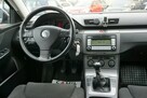 Volkswagen Passat - 13