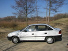 Sprzedam Opel Astra Classic 1,4 sedan 1999 r. - 2