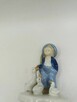 Porcelana figura Chłopiec z trzema gąskami - 3