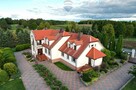 Elegancka willa z ogrodem i stawem - 2