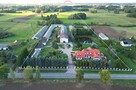 Elegancka willa z ogrodem i stawem - 15