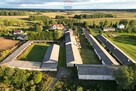 Elegancka willa z ogrodem i stawem - 16