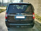 Chrysler Town & Country - 5