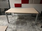 Biurko 160x100 BENE z tunelami na kable Dostępne 22 sztuki - 2