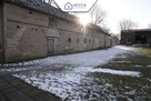 Poniemiecki dom z dużą stodołą - super cena! - 15
