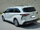 Toyota Sienna - 4