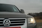 Volkswagen Touareg 4 X 4    AUTOMAT 3,0 V6 SKÓRA NAVI HAK ZADBANY SPRAWNY 6 LAT JEDEN WŁ. - 9
