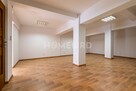 Funkcjonalny lokal usługowy z wygodnym mieszkaniem - 10