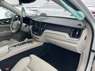 Volvo XC 60 Ultimate Bright Diesel mHEV B5 AWD Skóra Panorama Pamięć 250KM - 11
