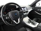 BMW 320 2.0d Automat SportLine Navi Tempomat GrzaneFotele HeadUP Harman/Kardon - 14