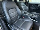 Jaguar F-PACE - 8