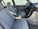 Mercedes E 200 - 14