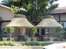 Parasol kryty trzciną, meble z bali do ogrodu, zajazdu, baru - 4