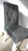 Krzesło pikowane tapicerowane z ozdobnym wałkiem producent - 1