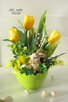 Kompozycja kwiatowa nr 26 z zającem, tulipanami, baziami - 3