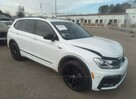 Volkswagen Tiguan 2021, 2.0L, uszkodzony przód - 2