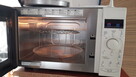 Sprzedam kuchenkę mikrofalową firmy Whirlpool model AVM 350 - 2